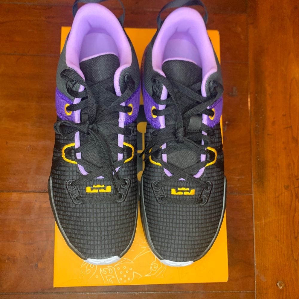 Nike Lebron Witness 7 Men’s Basketball Shoes Size 11 Lakers Black / Purple • New